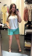 Load image into Gallery viewer, JUDY BLUE AQUAMARINE FRAY HEM SHORTS
