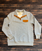 Load image into Gallery viewer, GREY QUILTED PULLOVER
