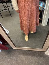 Load image into Gallery viewer, RUST FLORAL MIDI SKIRT
