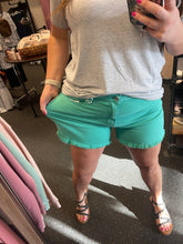 Load image into Gallery viewer, JUDY BLUE AQUAMARINE FRAY HEM SHORTS
