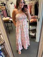 Load image into Gallery viewer, WHITE  FLORAL MAXI DRESS
