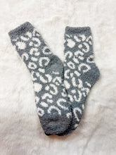 Load image into Gallery viewer, LEOPARD FUZZY SOCKS
