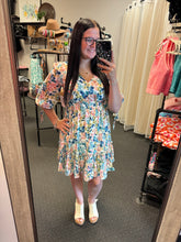 Load image into Gallery viewer, FLORAL TIERD DRESS
