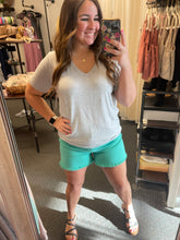 Load image into Gallery viewer, JUDY BLUE AQUAMARINE FRAY HEM SHORTS
