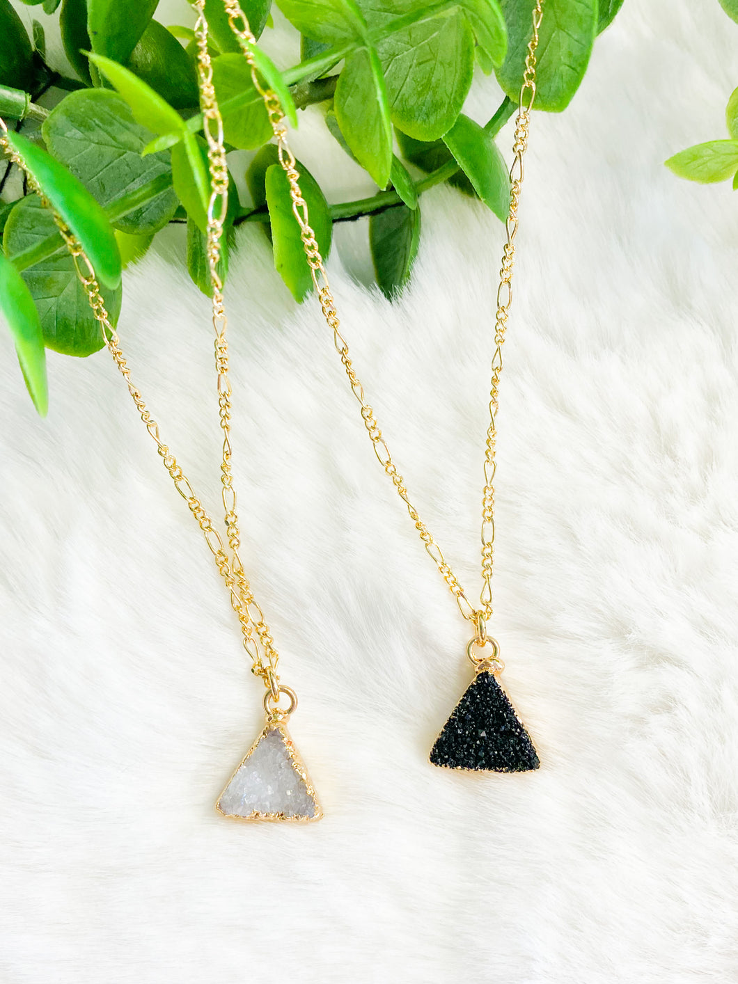 TRIANGLE GEM NECKLACE